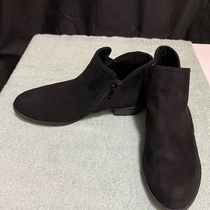 Time And Tru women ankle black boots size 6.5W
